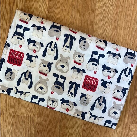 Pillowfort Dog Print Sheet Set With Woof Woof Design - Picture 1 of 3